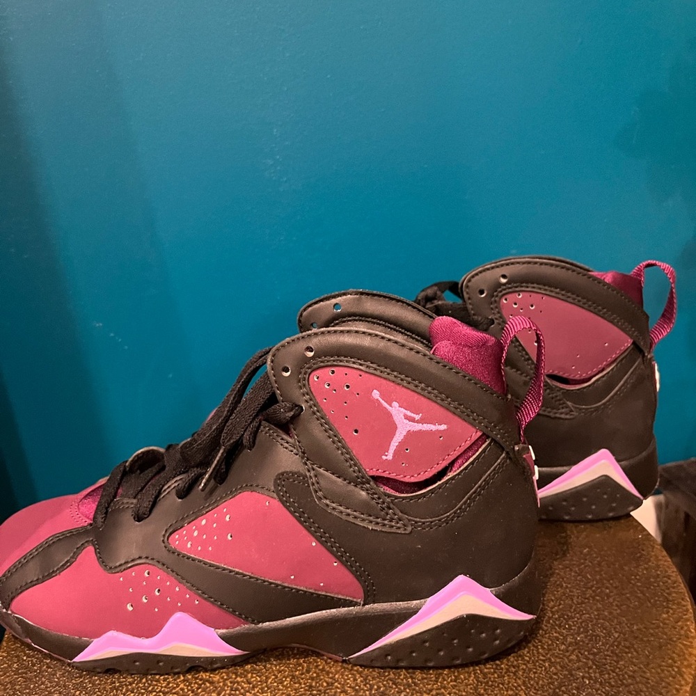Authentic Air Jordan 7 Retro GG “Mulberry” women’s 7 men’s 5.5
